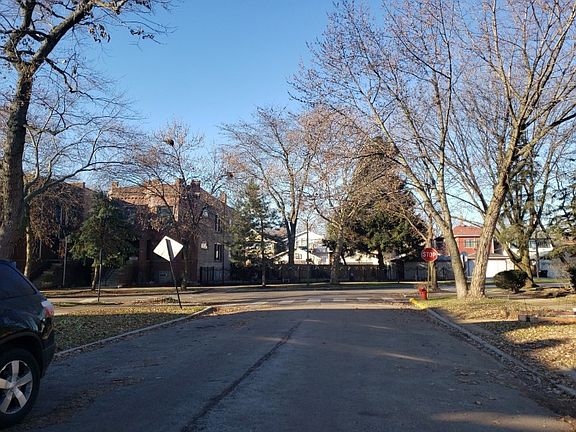 5th image of 2752 W Windsor Ave