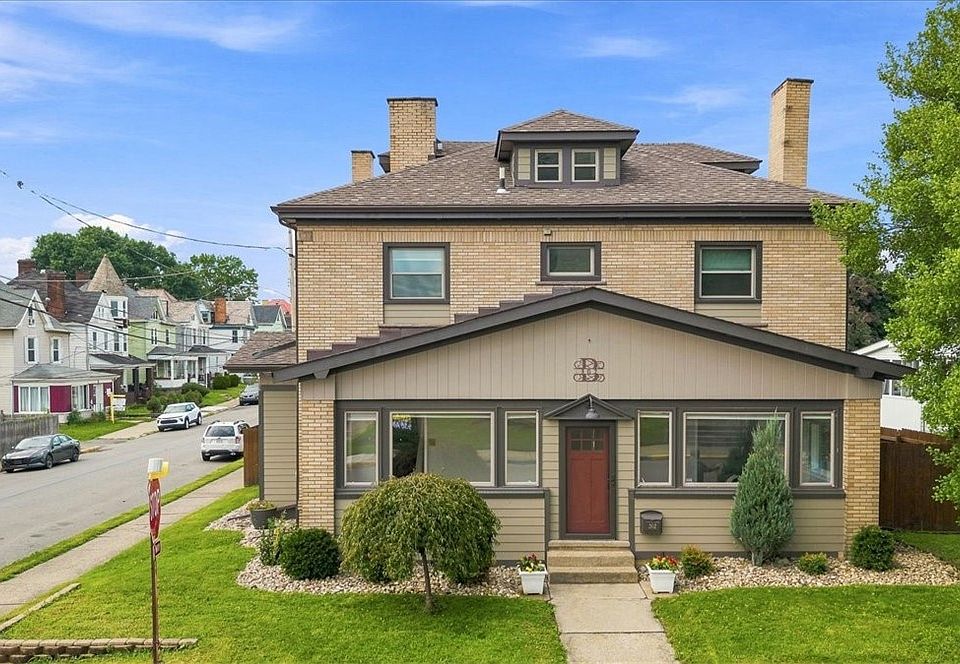 1st image of 302 Jefferson St