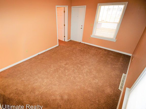 3rd image of 2242 Wismer Ave