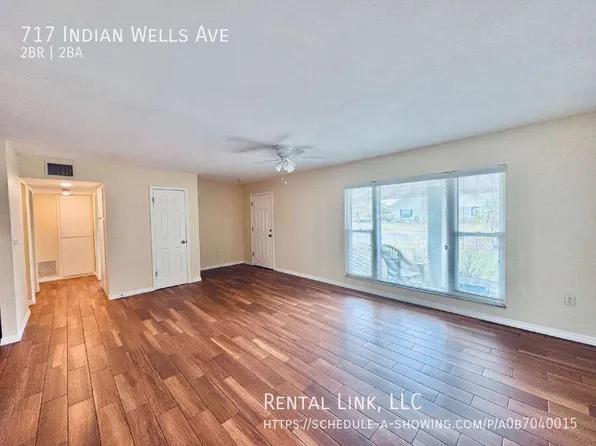 717 Indian Wells Ave, Sun City Center, FL 33573