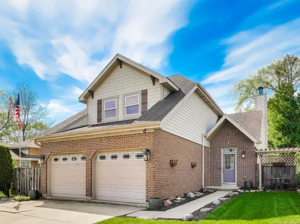 513 E Central Rd, Arlington Heights, IL 60005