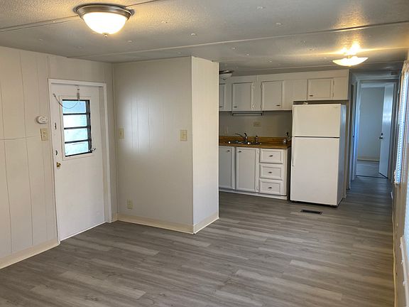 4th image of 312 Sterling Dr W #312