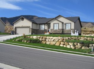 3743 S Sunrise Dr, Saratoga Springs, UT 84045