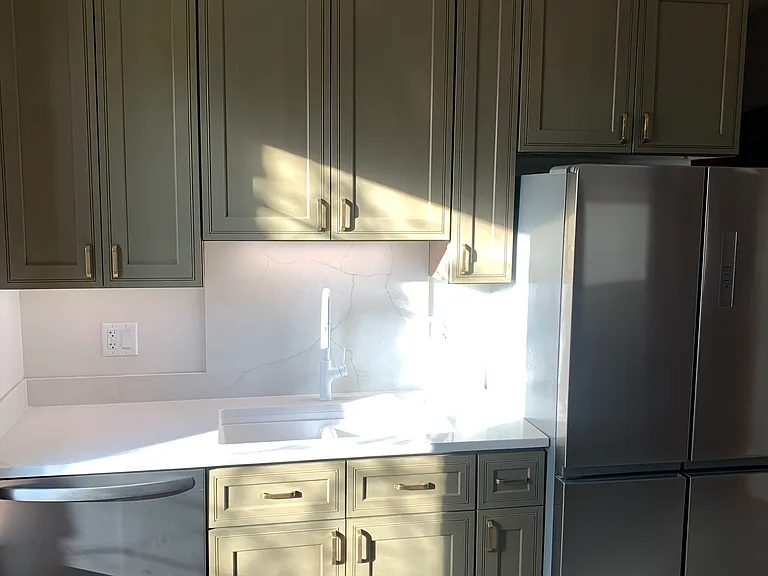 5211 W Byron St #1 — Photo 15
