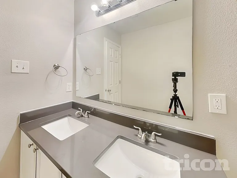 7320 Mitzi Deborah Ln — Photo 11