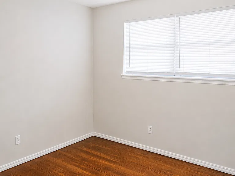 3508 Meadowbrook Dr — Photo 7