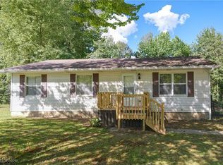 6833 Henderson Rd, Ravenna, OH 44266