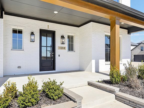 4th image of 1314 Yellow Pine Rd