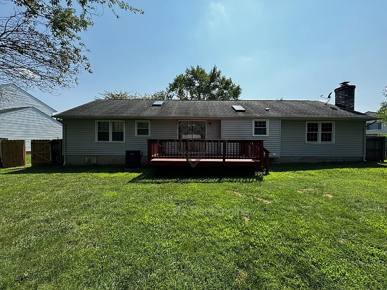 5088 Blarney St — Photo 27