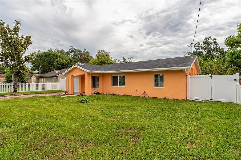 3 bed, 2.0 bath, 1730 sqft, $2,600 — Photo 4