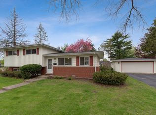 536 S 5th St, Dundee, IL 60118