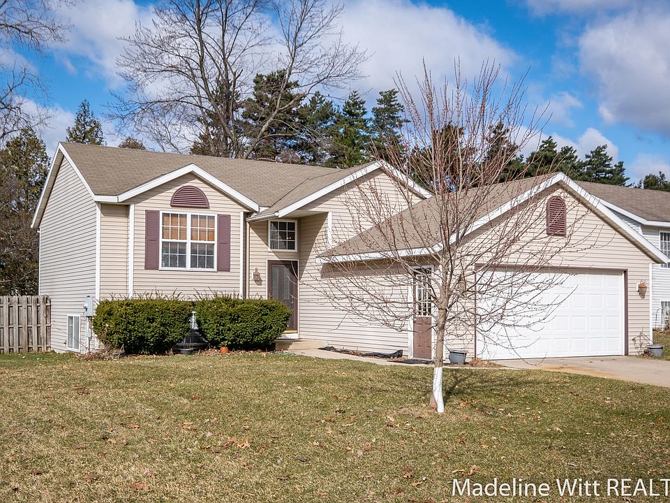 1st image of 3847 Brenton Ct SE