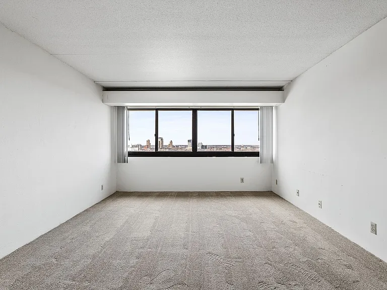 Chateau Student Housing Cooperative — Photo 32