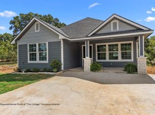 318 E Hull St, Denison, TX 75021