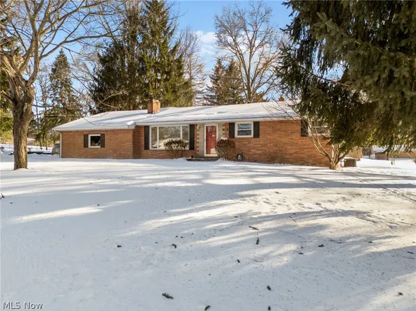 3596 Rolling Ridge Rd NE, Canton, OH 44721