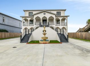 9208 W Bay Rd, Galveston, TX 77554