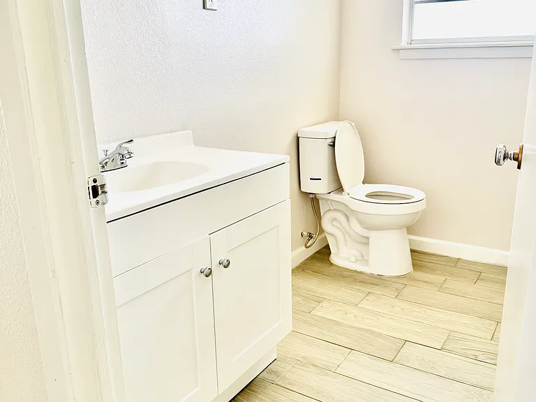 3712 Springbrook Dr — Photo 2