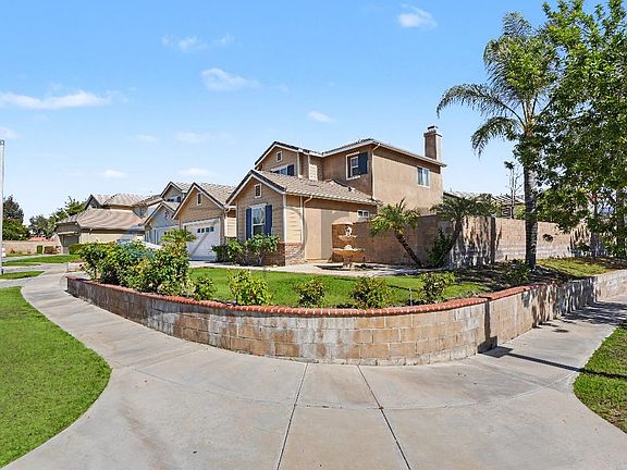 3rd image of 25014 Oliver Way