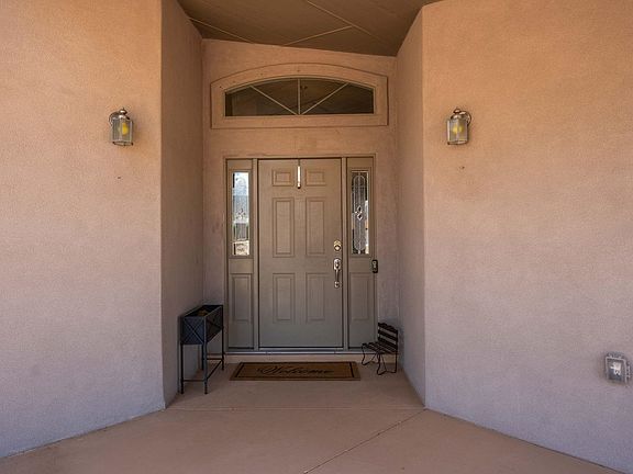 4th image of 910 San Carlos St