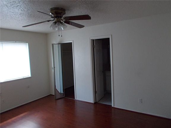 3rd image of 1414 Whitney Dr