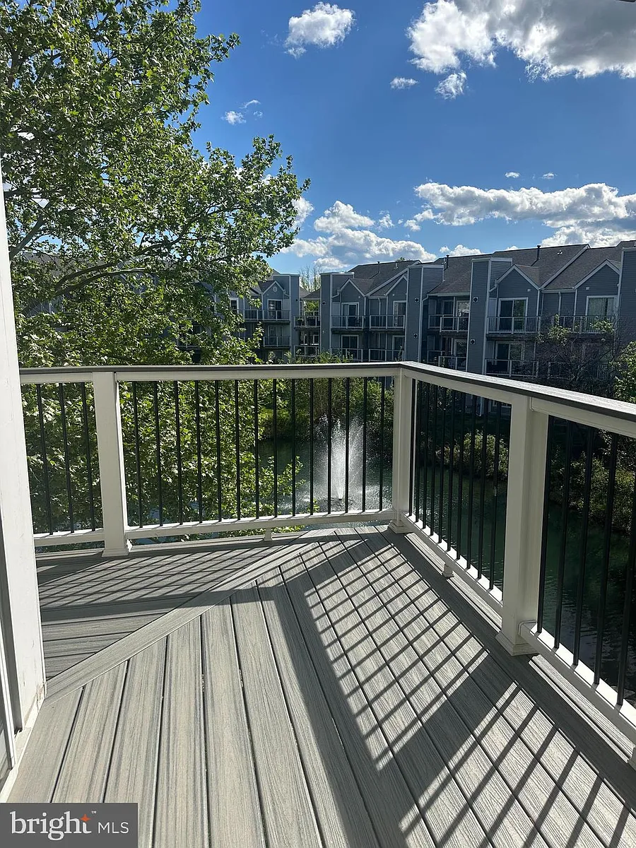Building Photo - 20579 Snowshoe Sq #301