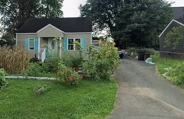 813 Bartley Ave — Photo 1