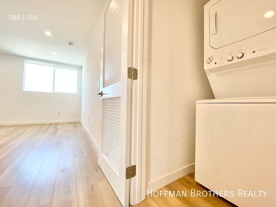 3 bed, $2,770 — Photo 4