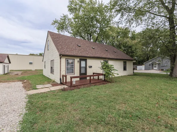 398 1/2 2nd St, Franklin, IN 46131