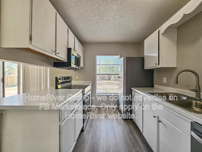 5510 Seahorse Dr — Photo 7
