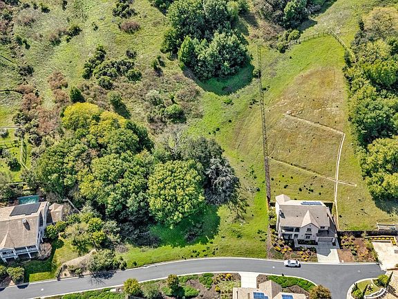 3rd image of 125 Wittenham Ct