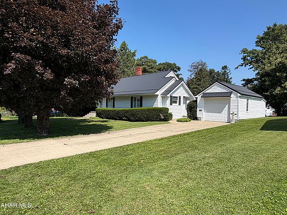3rd image of 701 Ashcroft Ave