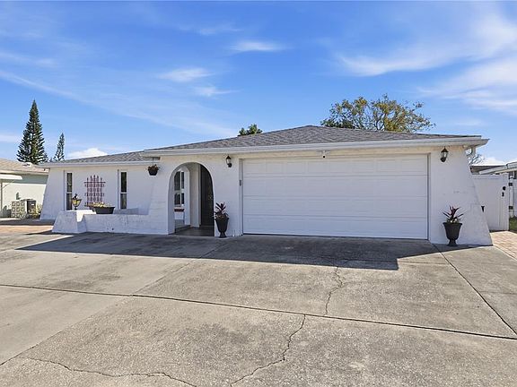 2nd image of 9004 Lido Ln