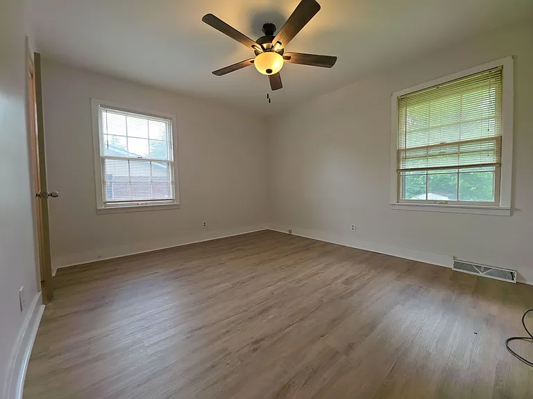 2613 Skyline Dr NW — Photo 12