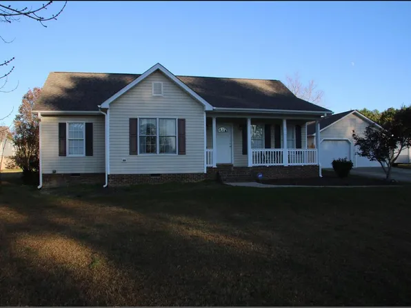 101 Beaver Dam Dr, Youngsville, NC 27596