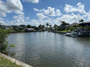 4013 SW 11th Ave, Cape Coral, FL 33914