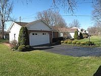 2nd image of 783 Glenbrook Rd