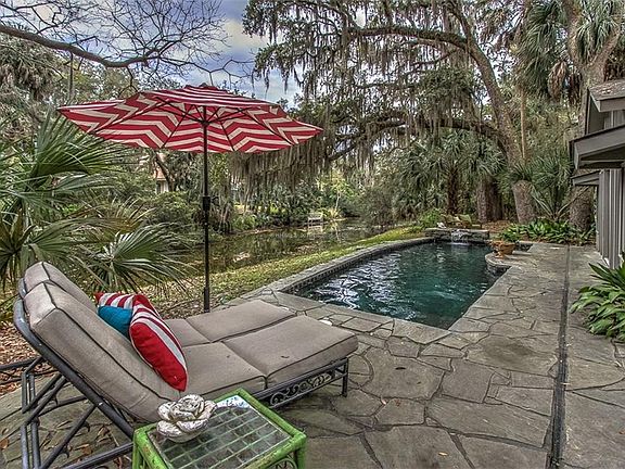 4th image of 33 S Sea Pines Dr