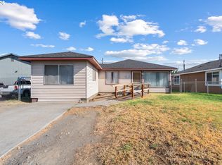 1221 7th St, Umatilla, OR 97882