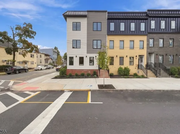 500 Davis Ave, Harrison Town, NJ 07029