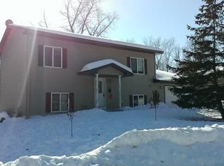 611 4th Ave SW, Cambridge, MN 55008