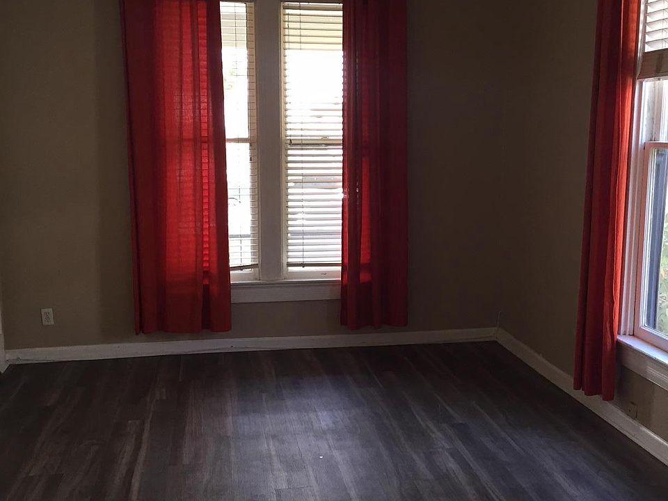 1st image of 148 S Oakland Ave APT 1