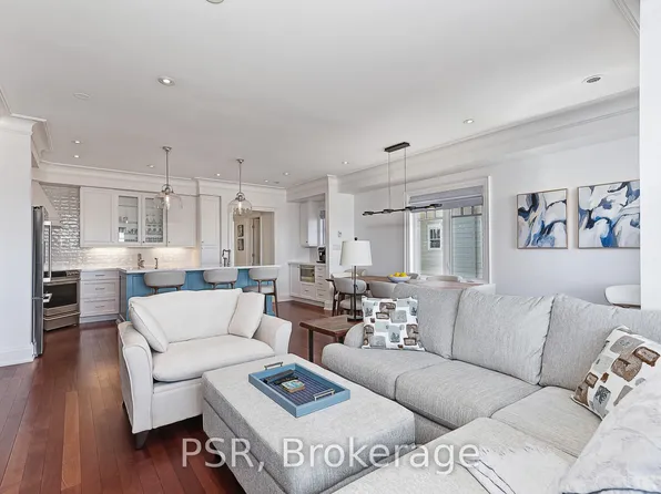 40 Trott Blvd #306, Collingwood, ON L9Y 5K5