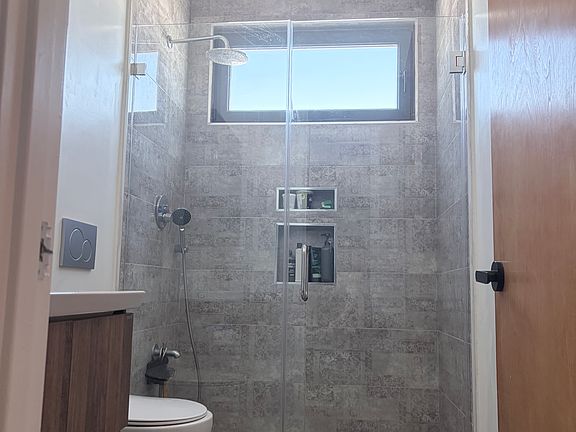 2nd image of 2462 Desire Ave
