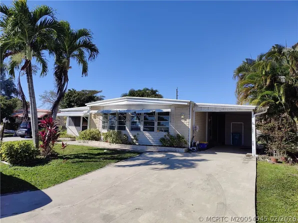 8629 Crown Dr, Boynton Beach, FL 33436