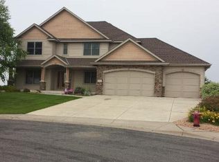 9433 Dunes Ln, Cottage Grove, MN 55016