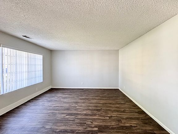 5th image of 2729 Amberwood Dr