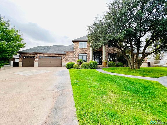 2nd image of 604 Riviera Ct