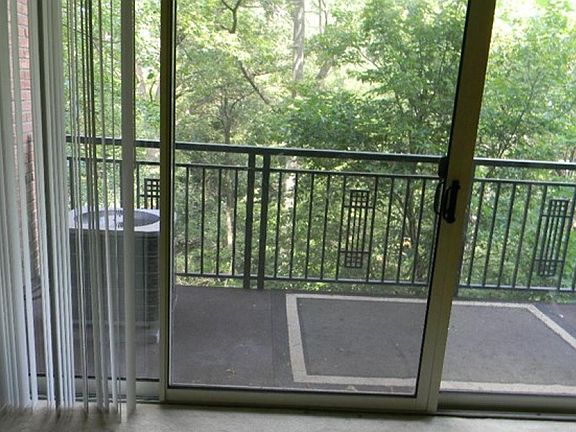 3rd image of 6000 Oakwood Dr #6000-4B