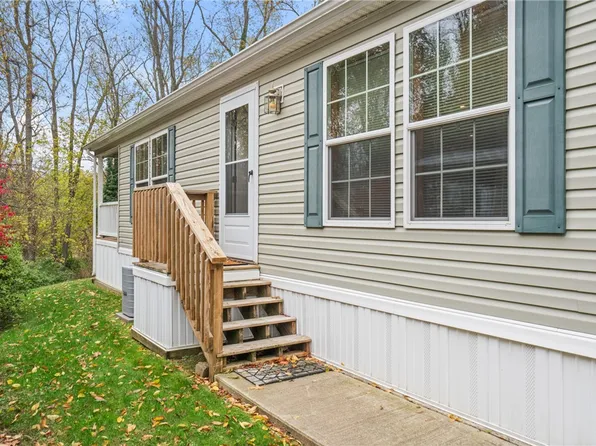 133 Valleyview Dr, Finleyville, PA 15332