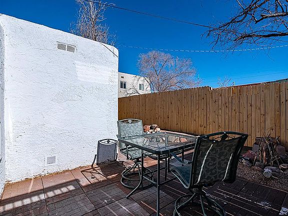 4th image of 221 Girard Blvd SE #2F